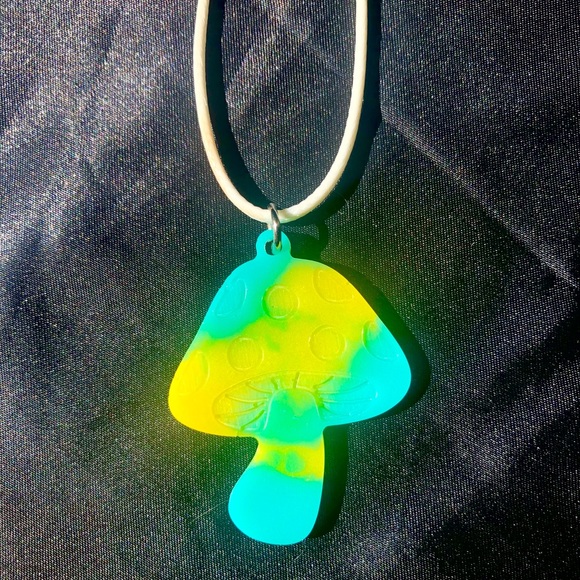 Tie Dye Mushroom Necklaces - Custom Amanita Necklace - Picture 6 of 13